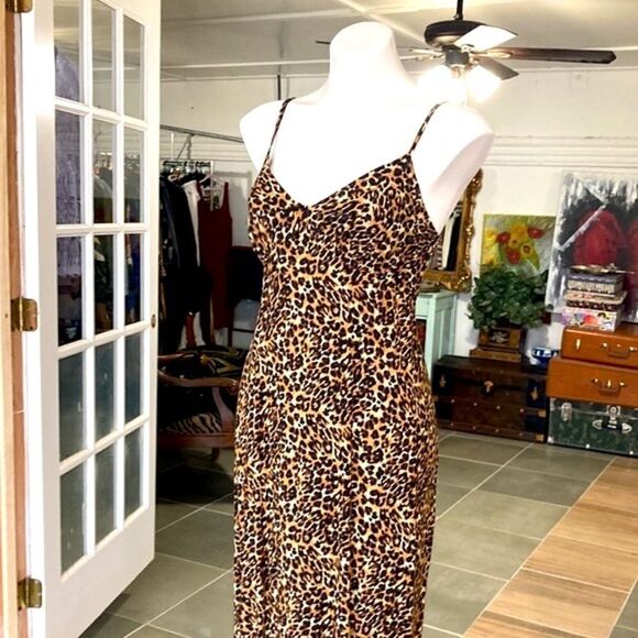 Dress   - Picture 1 of 11